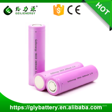fabricant de paquet de batterie d&#39;ion de lithium coutume 100pcs 3.7v li-ion 18650 batterie